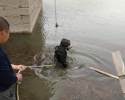 水下安裝